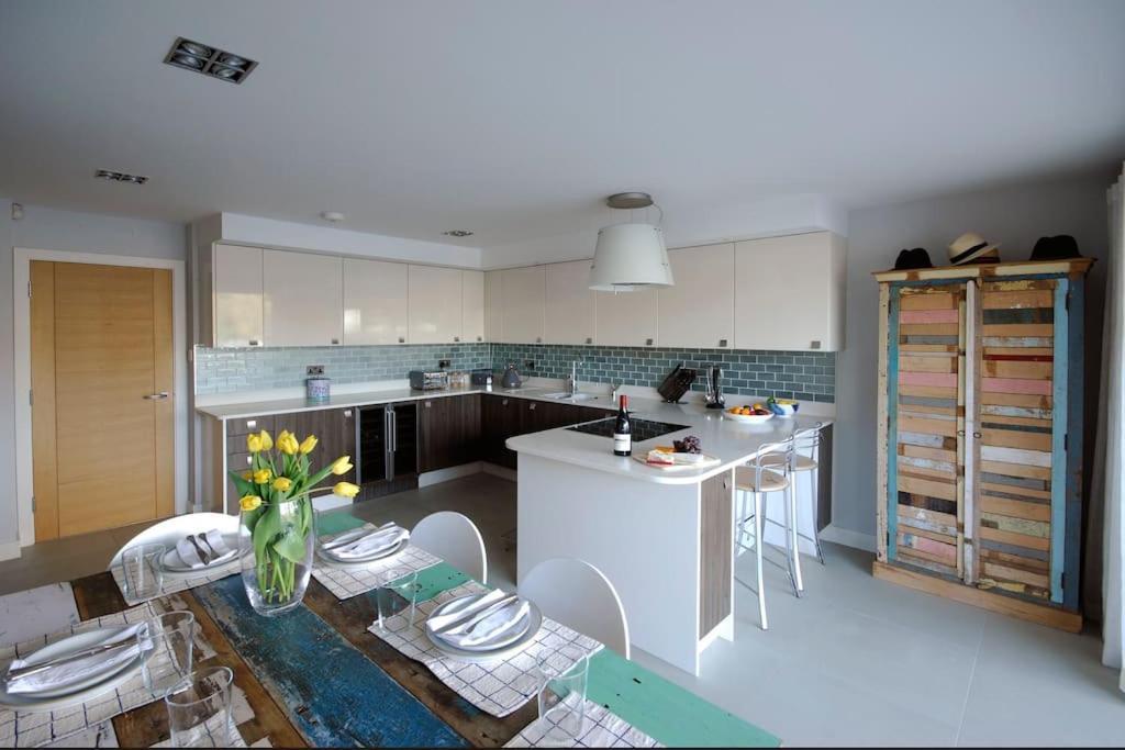 The Oars - Riverfront Property Henley-on-Thames Екстериор снимка