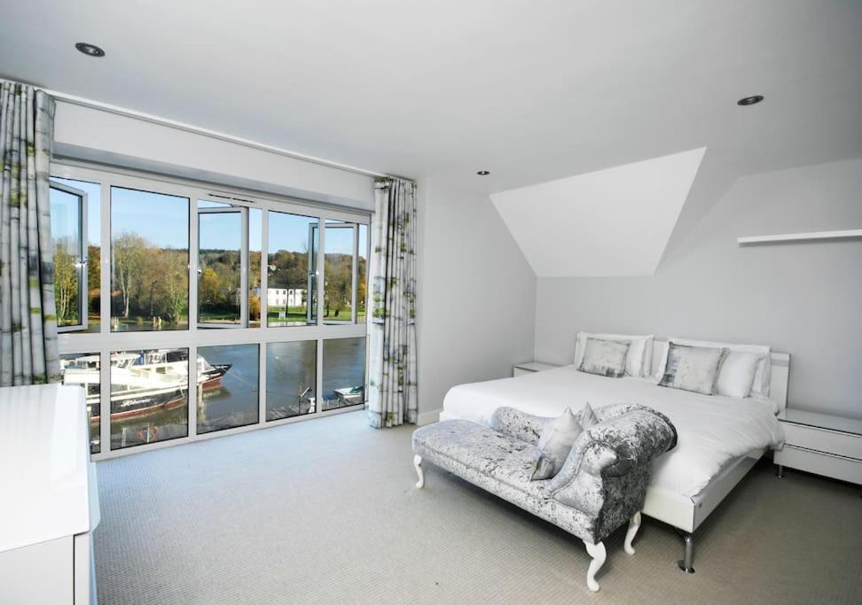 The Oars - Riverfront Property Henley-on-Thames Екстериор снимка
