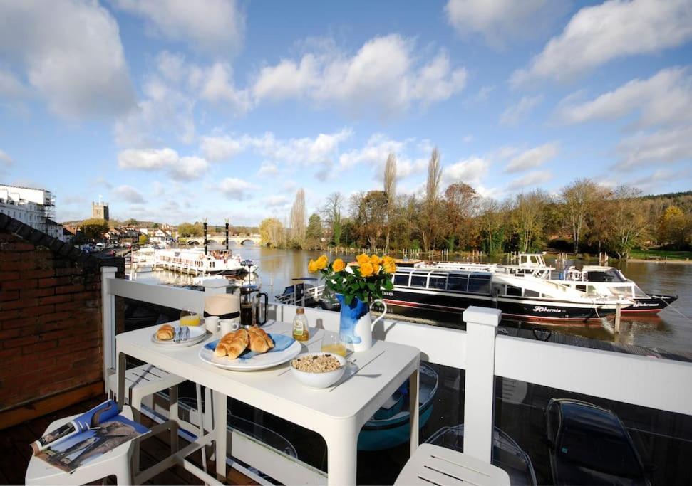 The Oars - Riverfront Property Henley-on-Thames Екстериор снимка