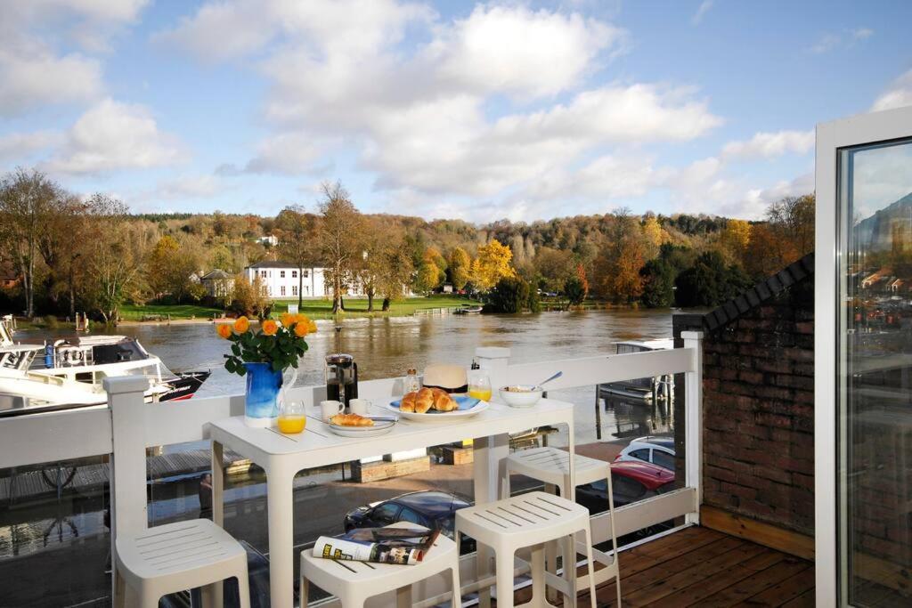 The Oars - Riverfront Property Henley-on-Thames Екстериор снимка