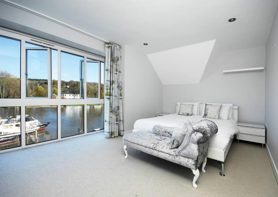 The Oars - Riverfront Property Henley-on-Thames Екстериор снимка